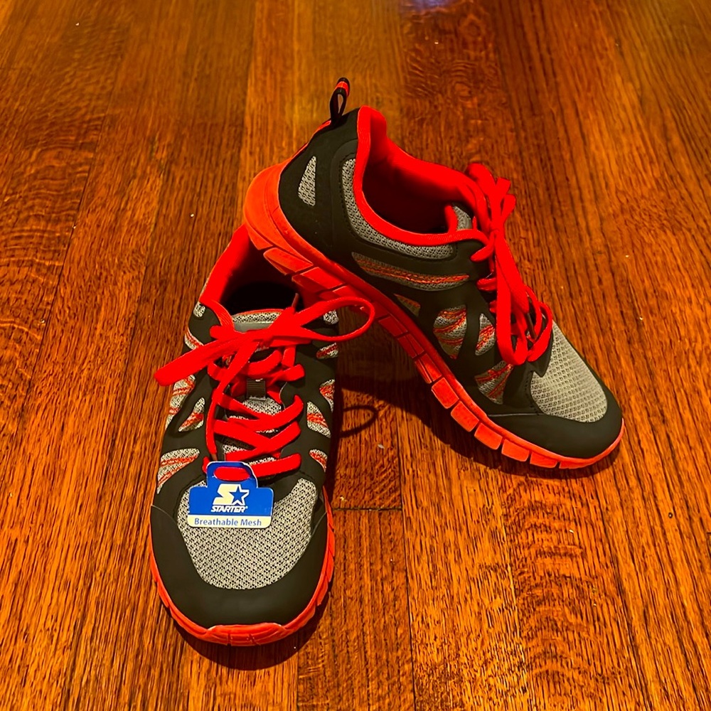 NWT Starter sneakers